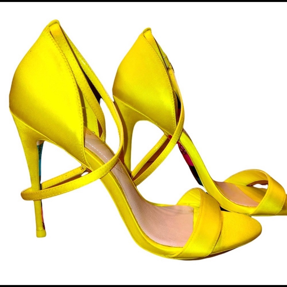 Aldo Sandyy stiletto sandal- Neon yellow- size 6.5.